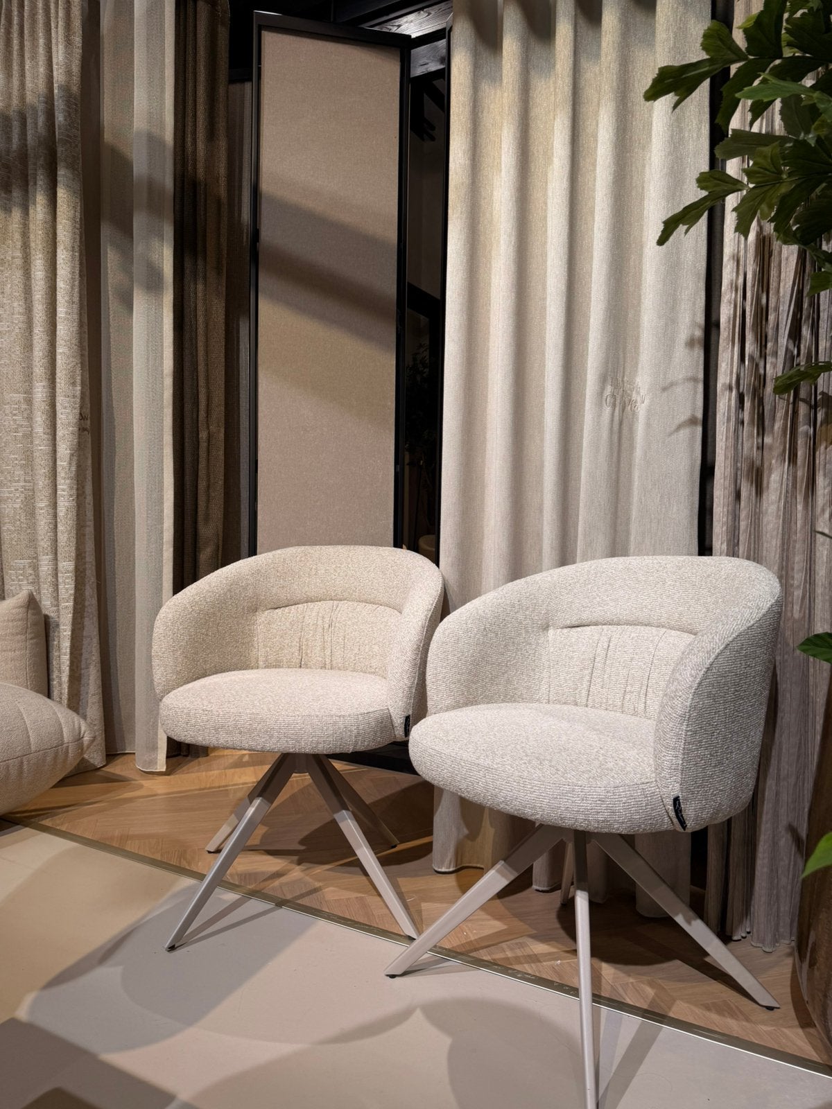 Richmond stoelen, Huis en Inrichting, Stoelen, Ophalen, Twee, Overige kleuren, Japandi, modern