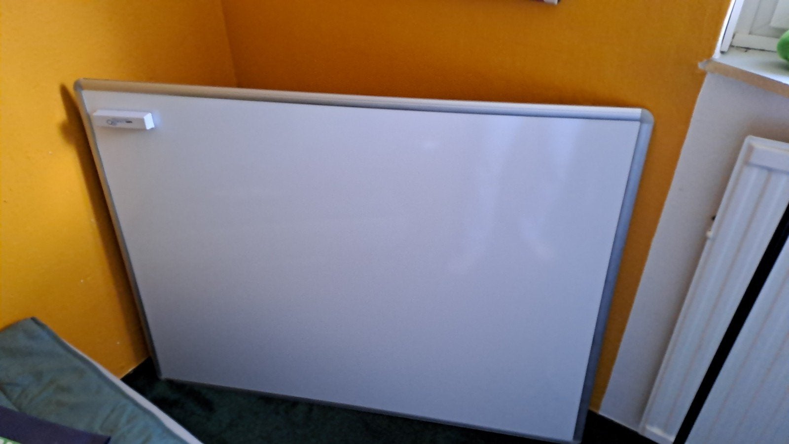Magneetbord, wit met aluminium rand., Diversen, Ophalen, Krijtbord