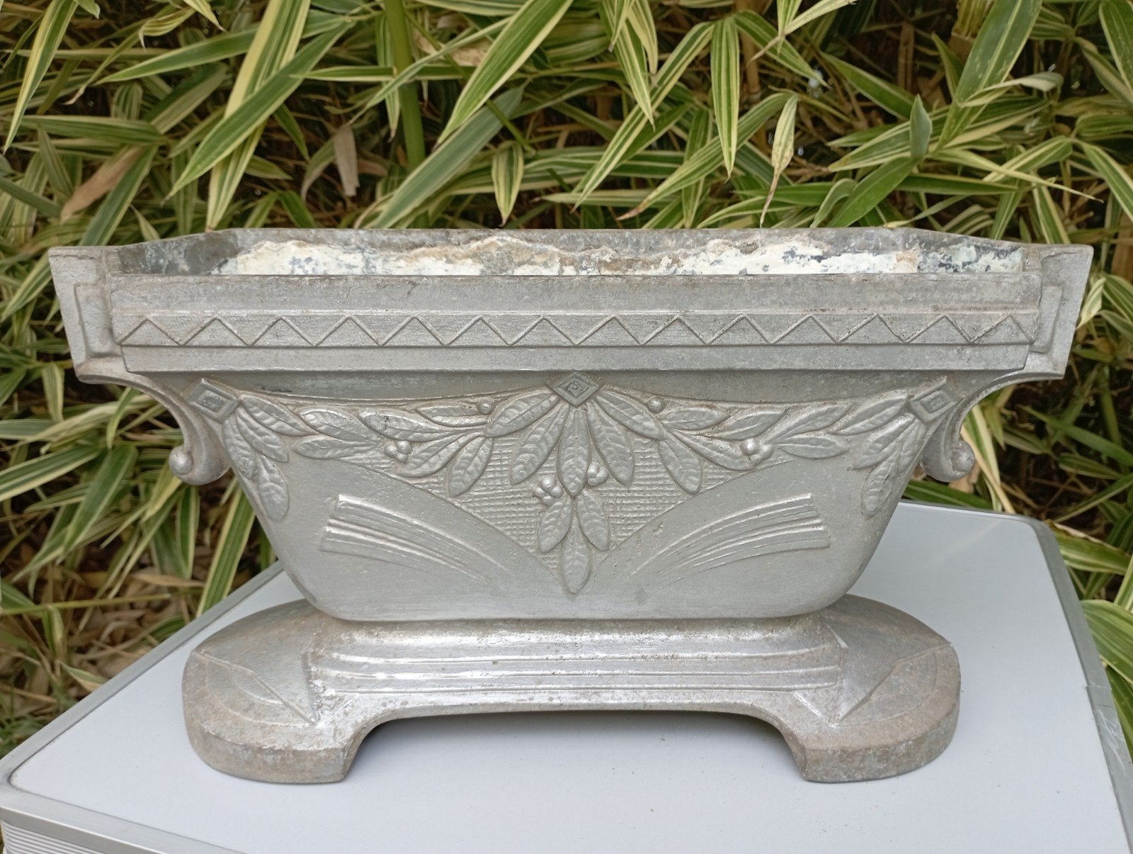 gegoten aluminium Jardinière art deco periode, Antiek en Kunst, Curiosa en Brocante, Ophalen of Verzenden