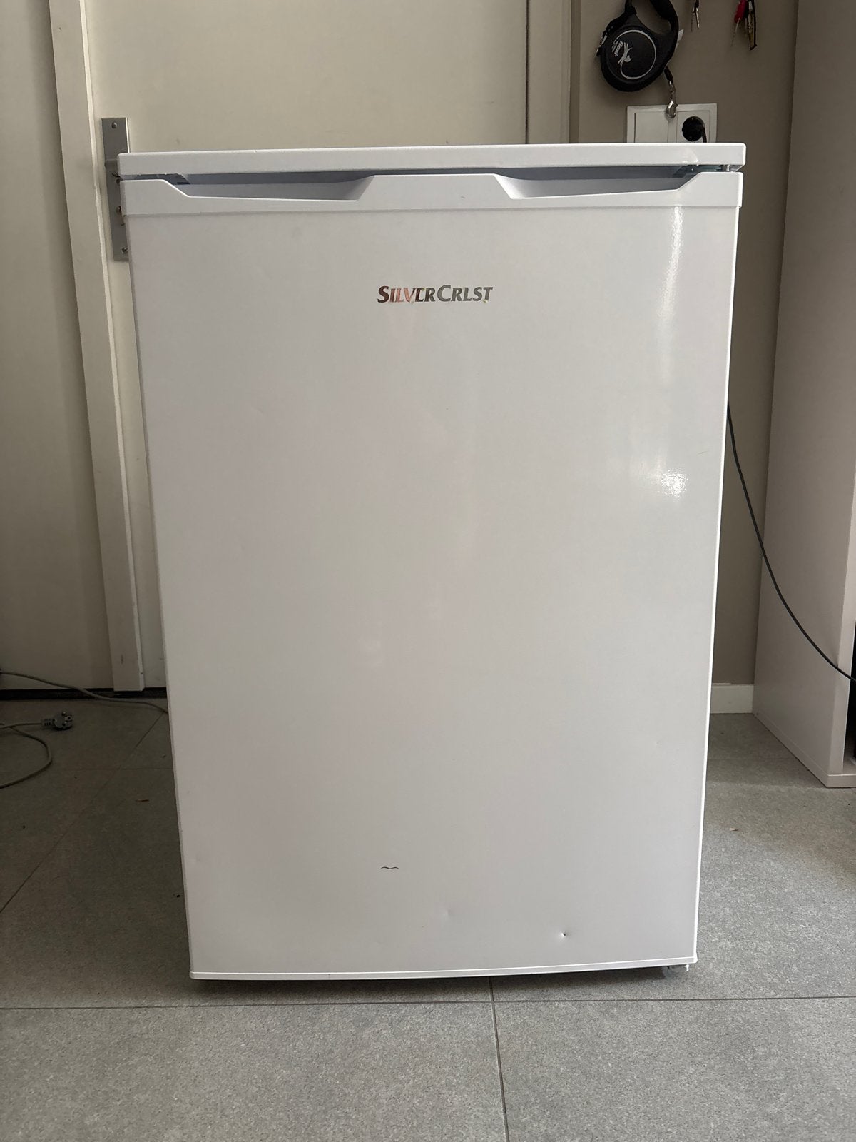 SilverCrest Vriezer - Compact en Energiezuinig, Witgoed en Apparatuur, Koelkasten en IJskasten, 75 tot 100 liter, Met aparte vriezer