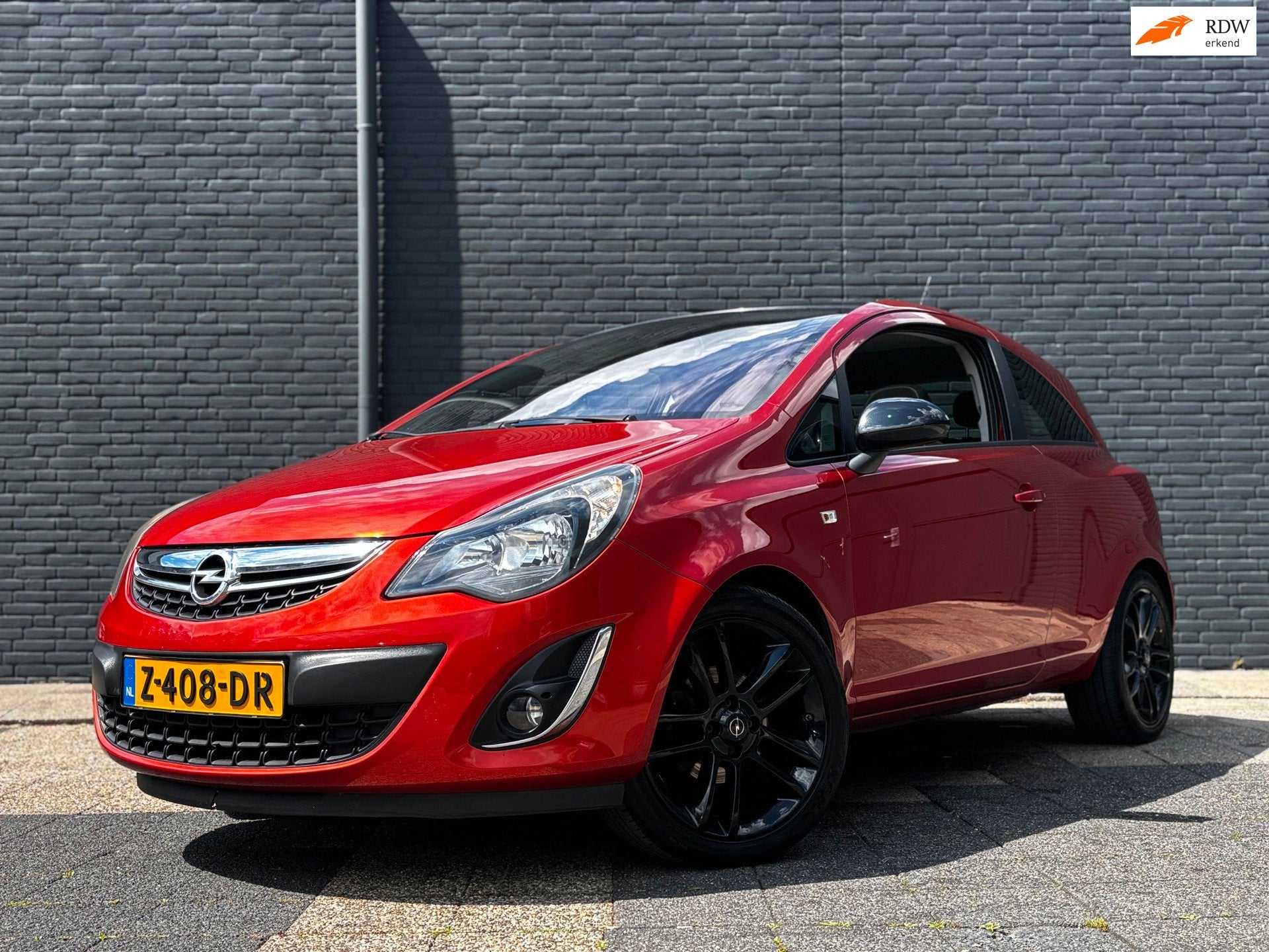 Opel Corsa 1.4 Cosmo | Pano | Stuurverwarming | Stoelverwarm, Voorwielaandrijving, Euro 5, 101 pk, 1398 cc