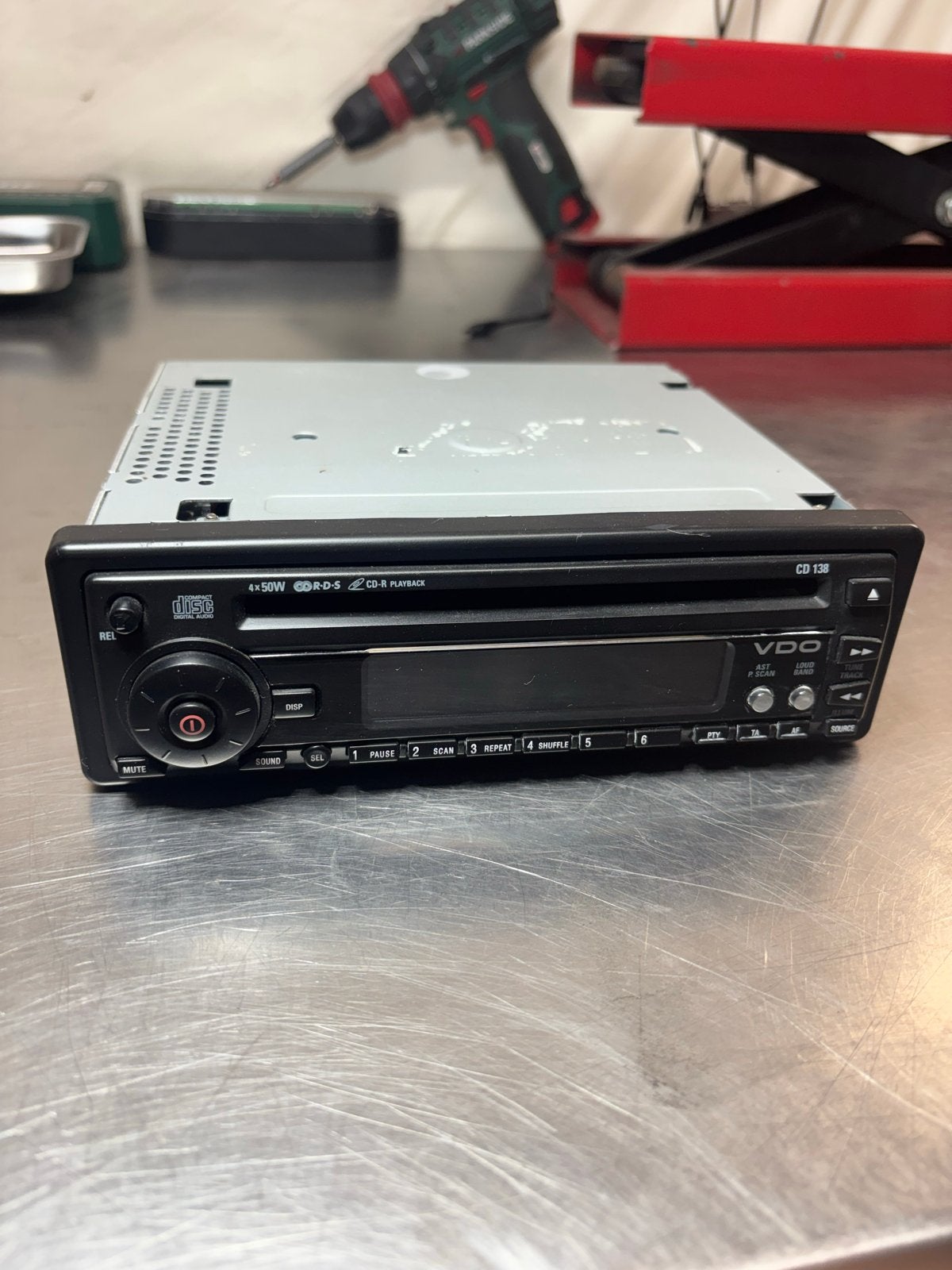 VDO CD 138 autoradio/CD-speler, Auto diversen, Ophalen of Verzenden, Gebruikt