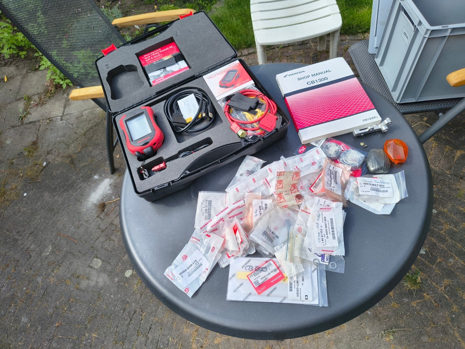 Honda CB1300 diagnoseapparatuur, werkplaatsboek en onderdele, Ophalen of Verzenden, Gebruikt
