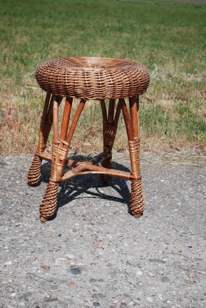 Rieten kruk vintage, Huis en Inrichting, Ophalen, Overige materialen, Gebruikt, Nb