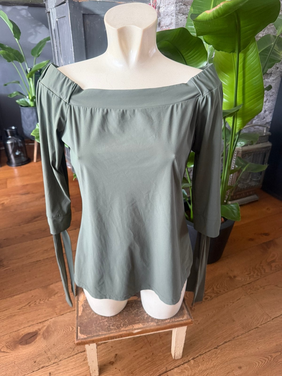 Studio anneloes travelstof top, off schoulder maat M, Zo goed als nieuw, Korte mouw, Groen, Ophalen