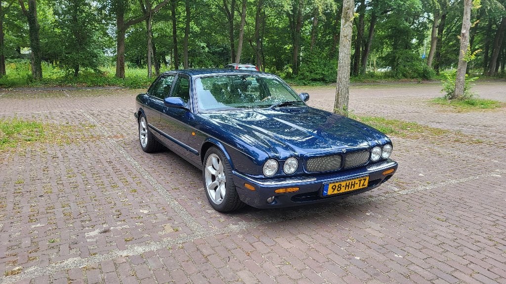 Jaguar XJ 4.0 Supercharger V8 AUT 2001 Blauw, Automaat, Achterwielaandrijving, Blauw, Particulier