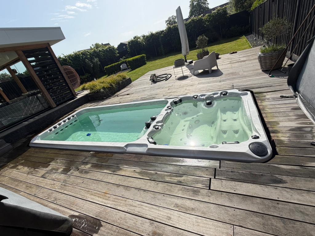 Luxe Swim Spa met Jacuzzi Functie - Zo goed als nieuw, Tuin en Terras, Ophalen of Verzenden, Zo goed als nieuw, Inbouw, Vast