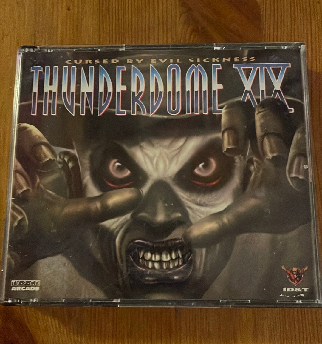 Thunderdome XIX cursed by evil sickness, Cd's en Dvd's, Ophalen of Verzenden, Zo goed als nieuw