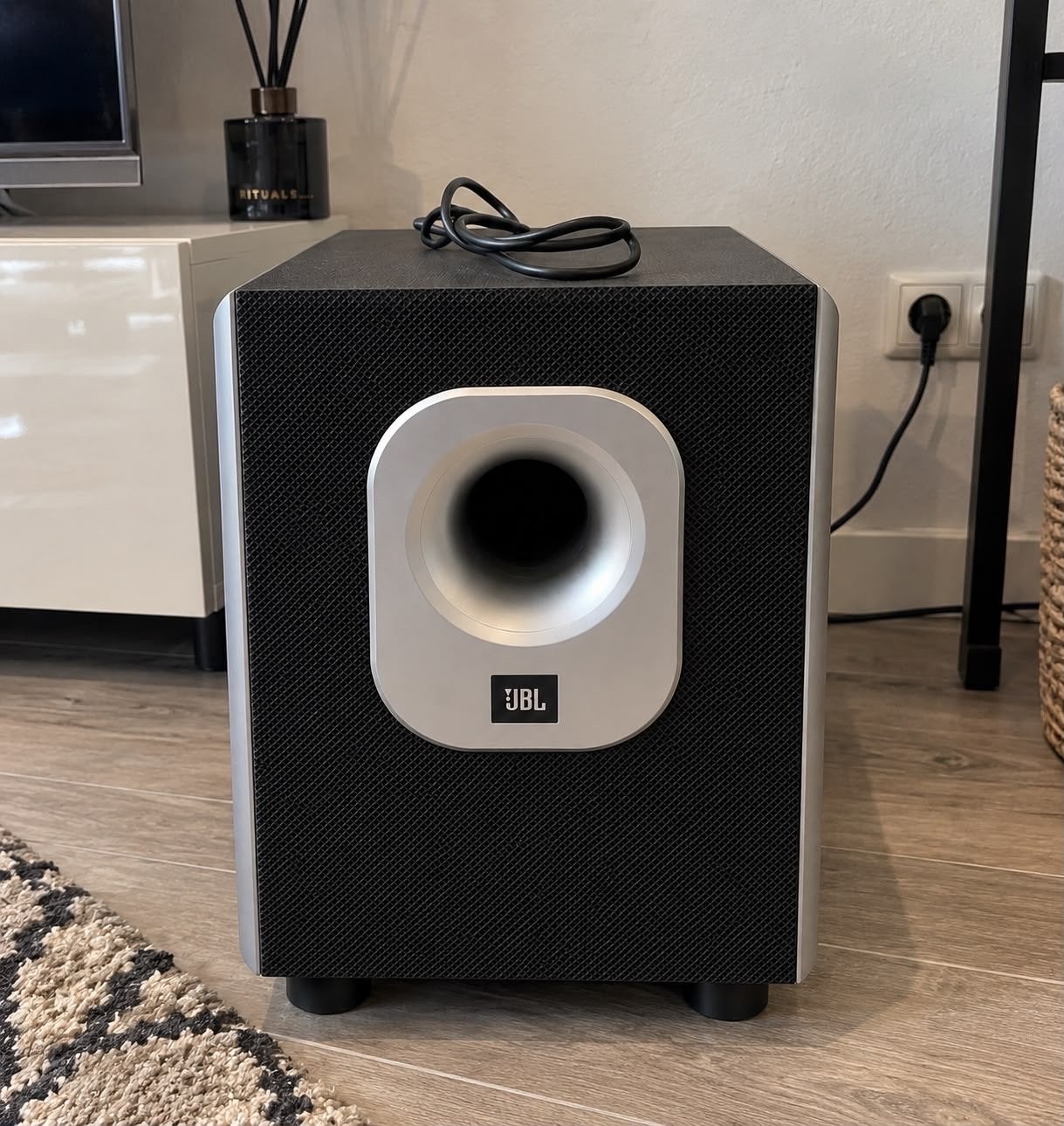 JBL SUB200/230 Subwoofer - Krachtige Bas voor Thuisbioscoop, Gebruikt, Ophalen of Verzenden, Geschikt voor surround/home cinema