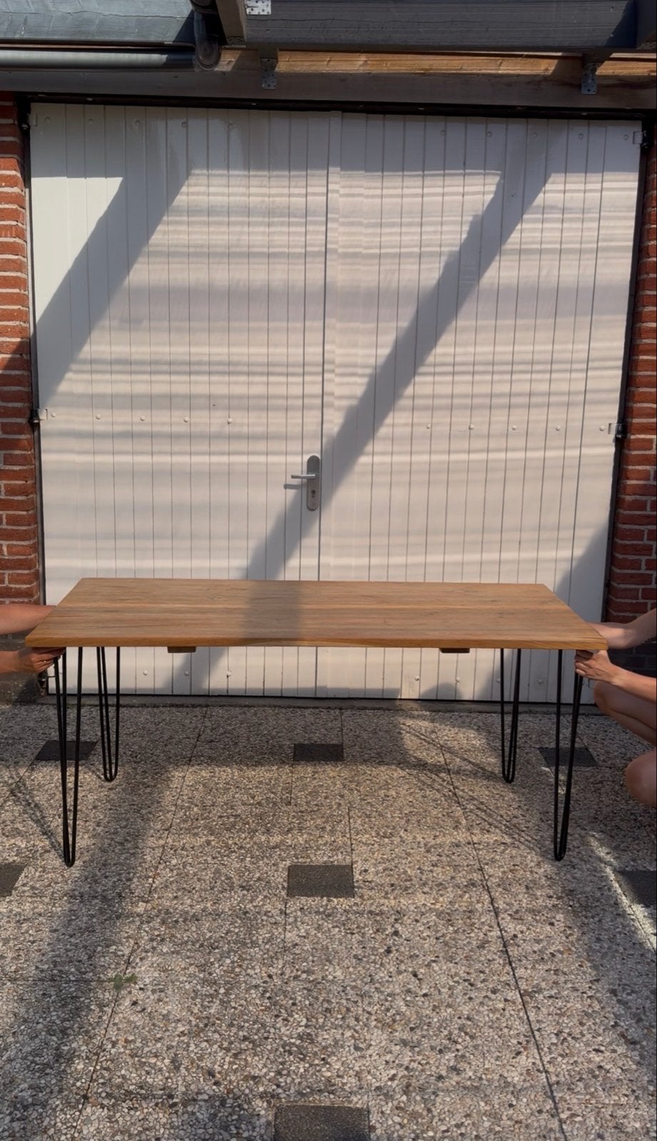 Robuuste houten eettafel met metalen poten, Ophalen, Gebruikt, 50 tot 100 cm, 150 tot 200 cm