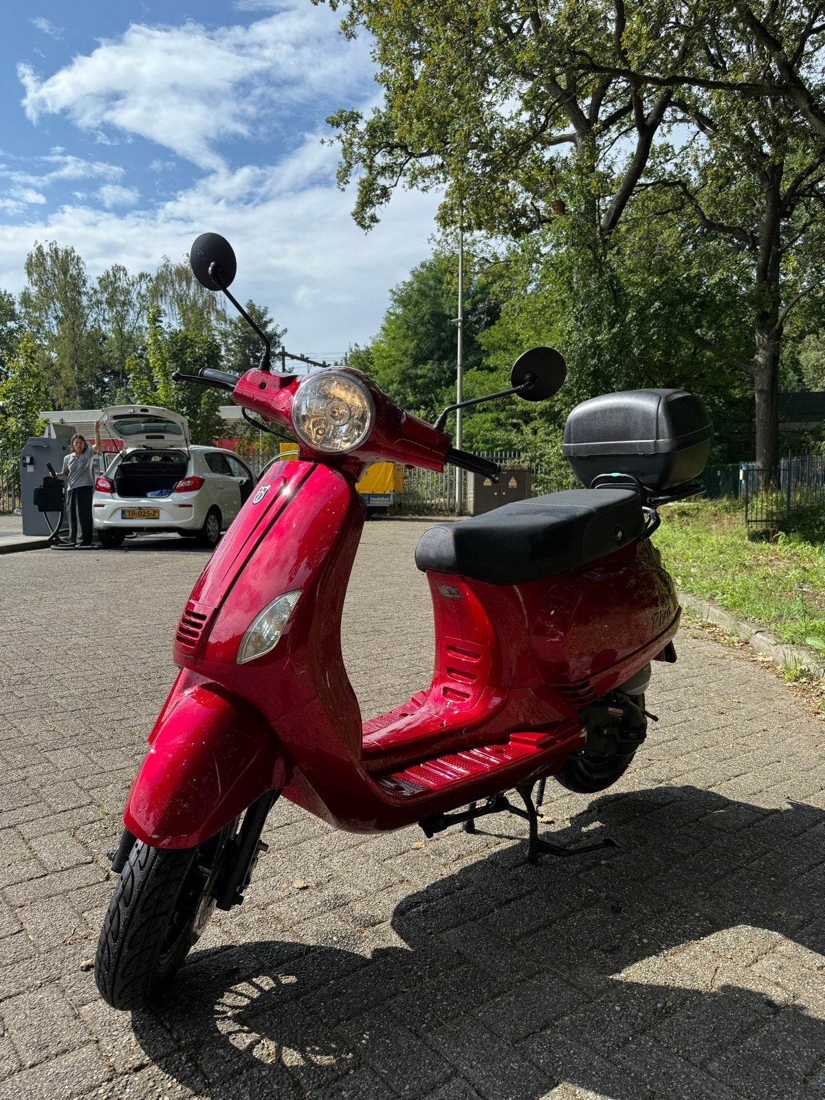 Rode Riva scooter, Zo goed als nieuw, Benzine, Ophalen, Overige merken
