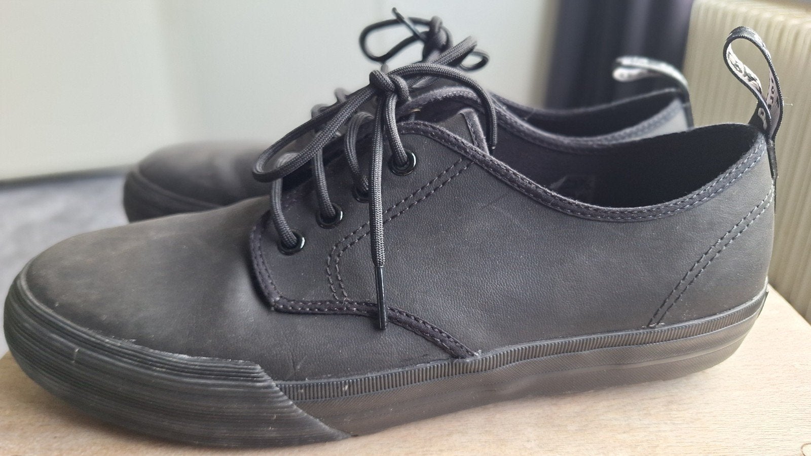 Dr Martens mt 43, Zwart, Boots, Ophalen of Verzenden, Zo goed als nieuw