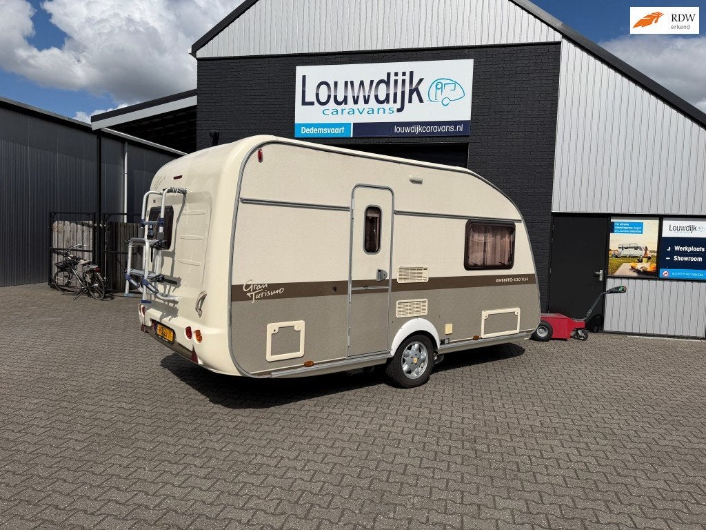 AVENTO Gran Turismo 430 TLH ’06 (Mover, Enkele bedden), 2 aparte bedden, Rondzit, Bedrijf, Kelvinstraat 23
7701BZ  Dedemsvaart, NL