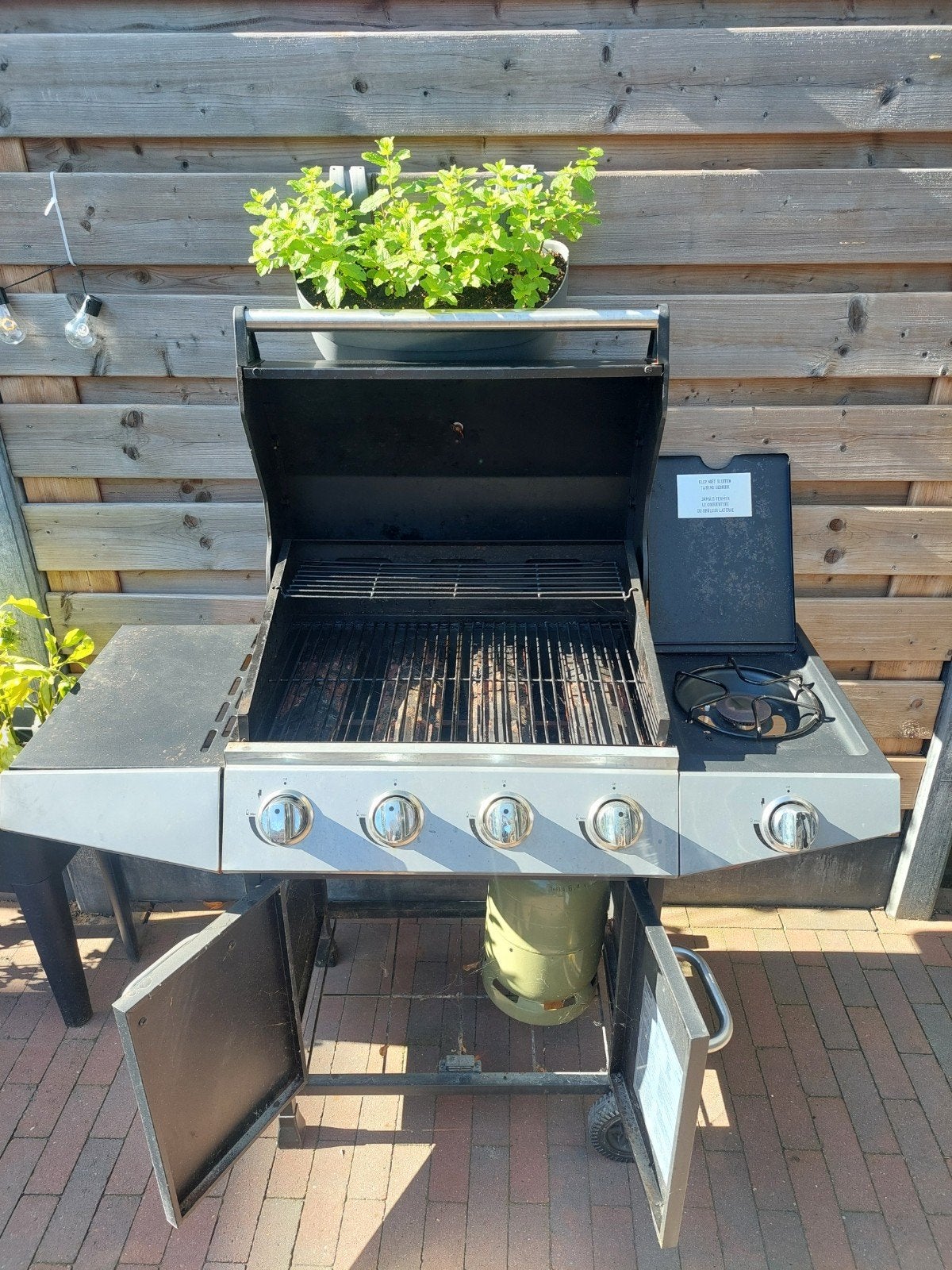 Gasbarbecue Boston 4 pits met extra brander, Ophalen, Gebruikt, Handson