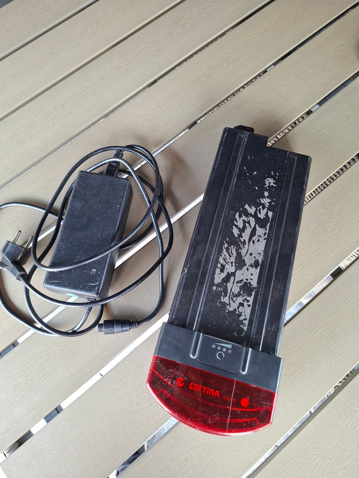 te koop cortina ecomo 500 met lader, Fietsen en Brommers, Fietsaccessoires | Fietsaccu's, Ophalen of Verzenden