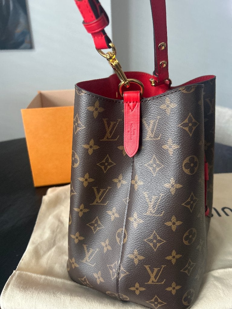 Louis Vuitton Néonoé in nieuwstaat!, Ophalen of Verzenden, Zo goed als nieuw, Bruin, Handtas
