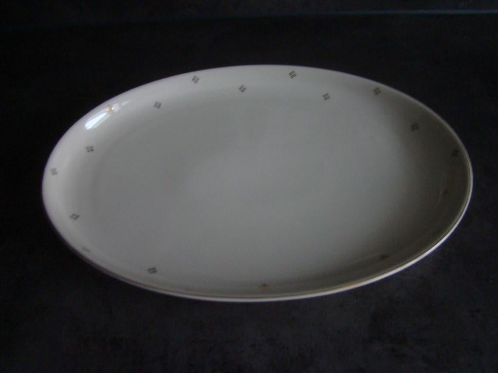 porseleinen ovale schaal  /  vintage, Gebruikt, Ophalen of Verzenden, Schaal of Schalen, Overige stijlen