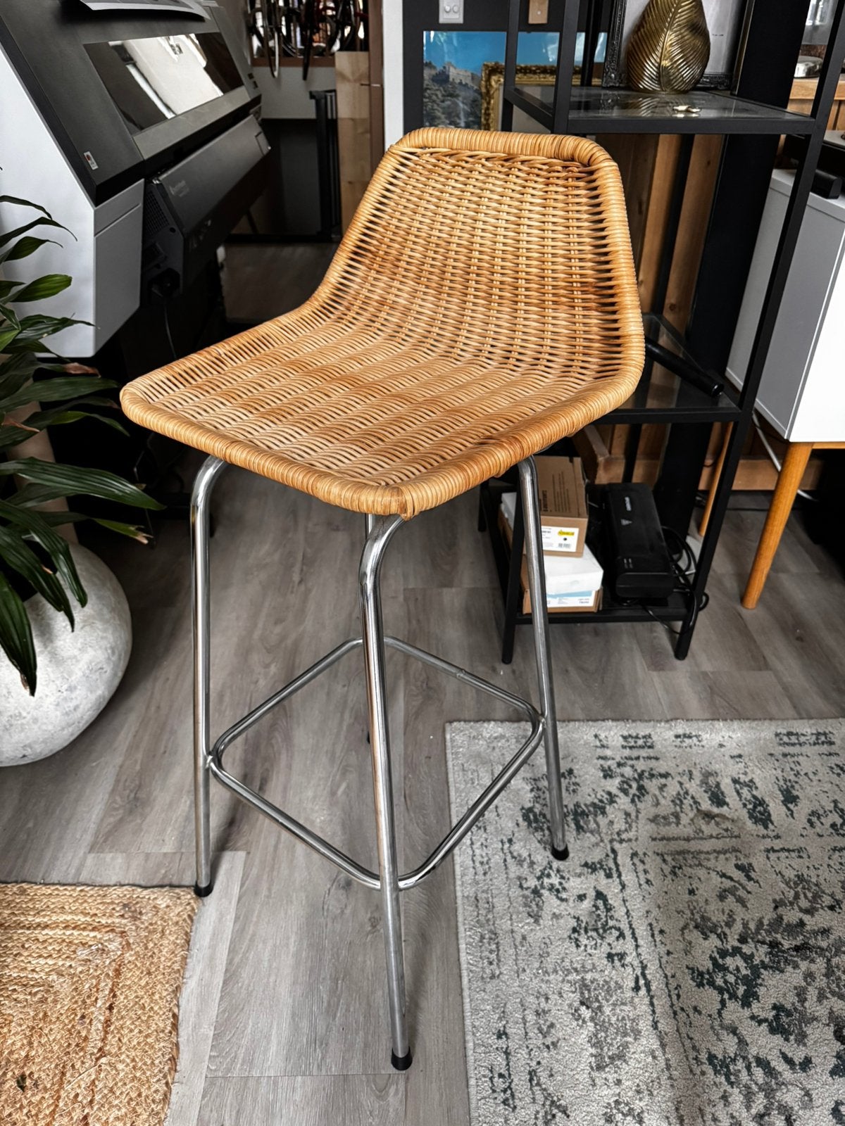 3 x Rohe vintage barkruk, rotan met chrome, Ophalen, Gebruikt, Met voetsteun, 60 tot 90 cm