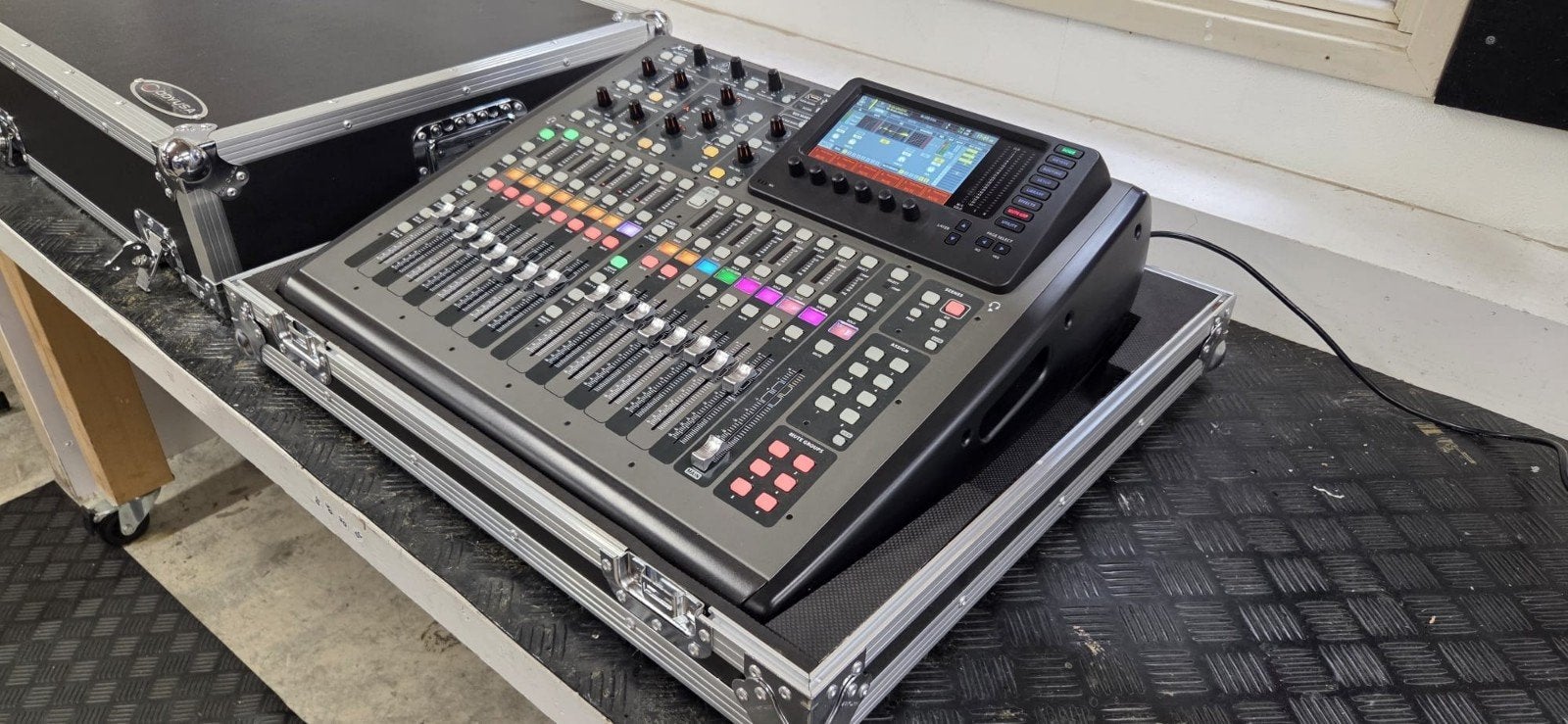 Behringer X32 Compact Digitale Mixer met Flightcase, Ophalen, Zo goed als nieuw, 20 kanalen of meer