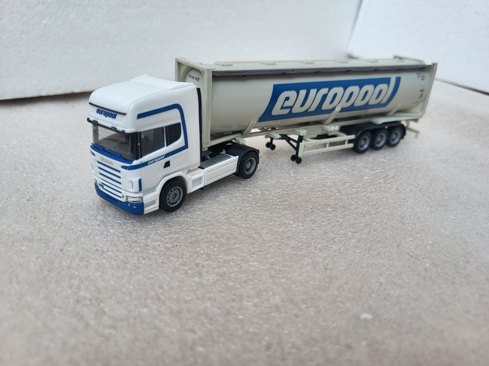 Herpa Scania R TL 8Z Europool vrachtwagen model, Hobby en Vrije tijd, Modelauto's | 1:87, Ophalen of Verzenden, Zo goed als nieuw