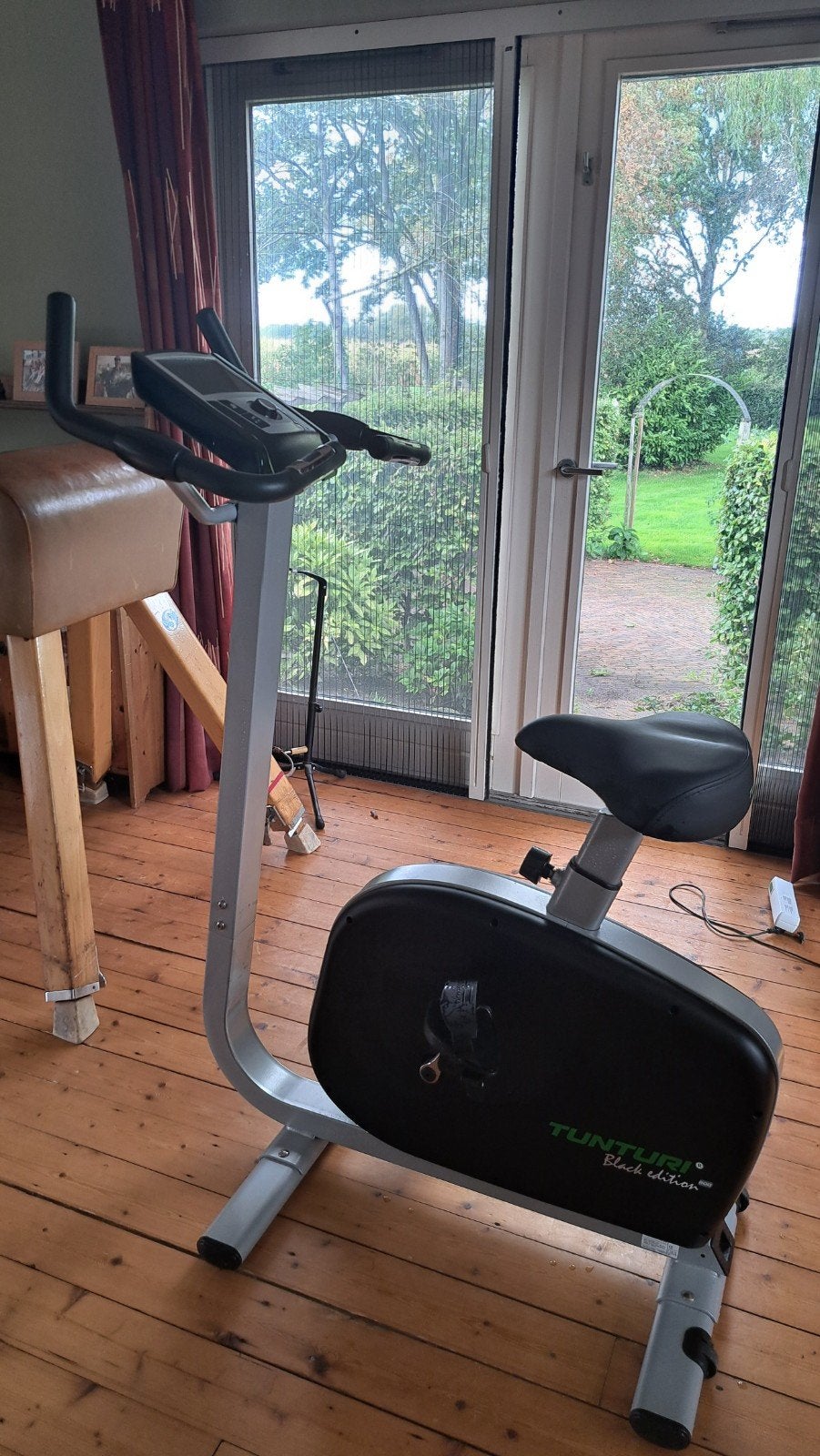 Hometrainer Tunturi 600 Black edition, Ophalen, Zo goed als nieuw, Hometrainer