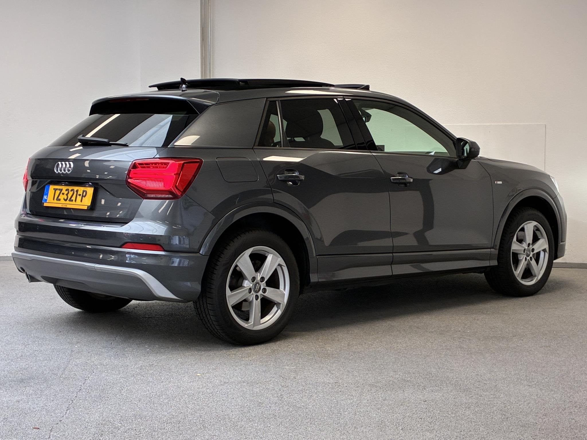 Audi Q2 30 TFSI S-line | PANO | ORGNL | DEALERONDERHOUDEN |, Auto's, Dealer onderhouden, Gebruikt, Origineel Nederlands, Bedrijf