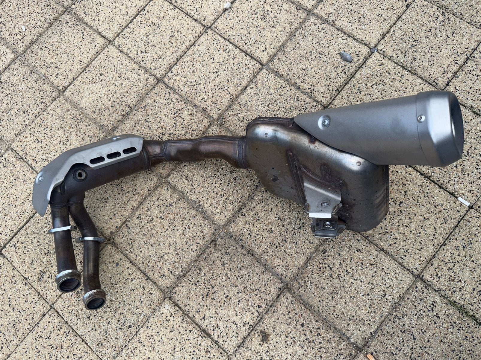 Yamaha MT-07 originele standaard uitlaat – OEM – compleet, Motoren, Ophalen of Verzenden, Gebruikt