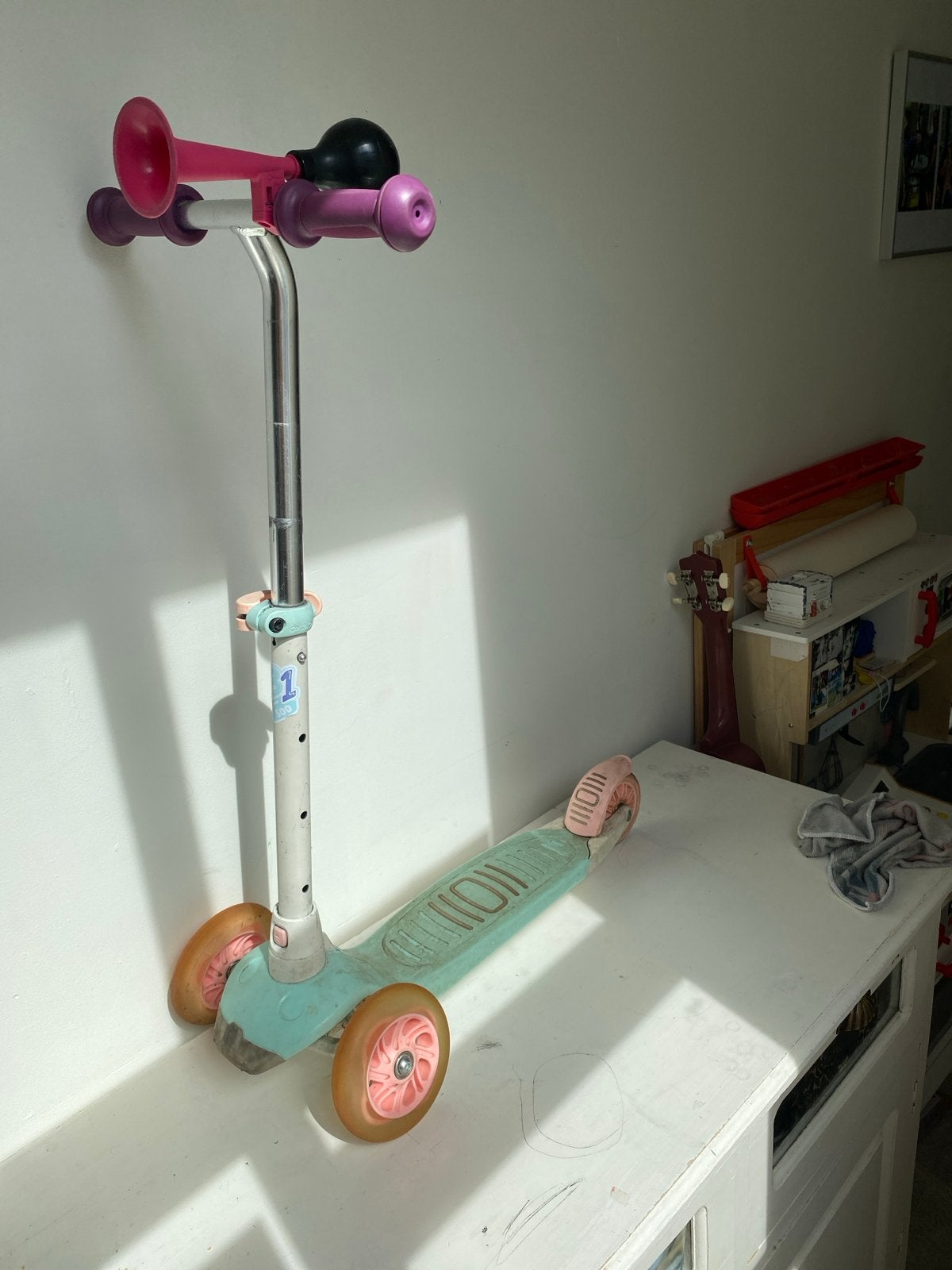 Kinderstep met 3 wielen met lampjes werkend, Ophalen of Verzenden, Gebruikt, Gewone step