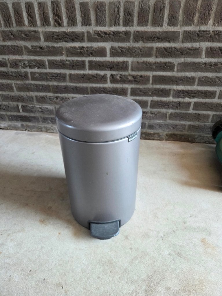 Brabantia pedaalemmer 10-12L - Gebruikt maar in prima staat, Ophalen, Kunststof, Grijs, Brabantia