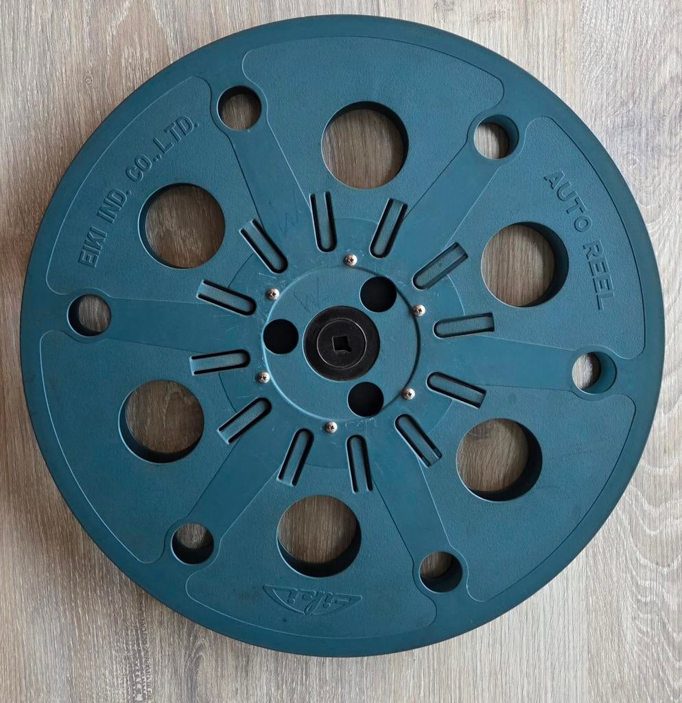 EIKI 600 meter AUTOREEL OPWIKKELSPOEL voor de 16mm FILMS, Ophalen of Verzenden, 16mm film