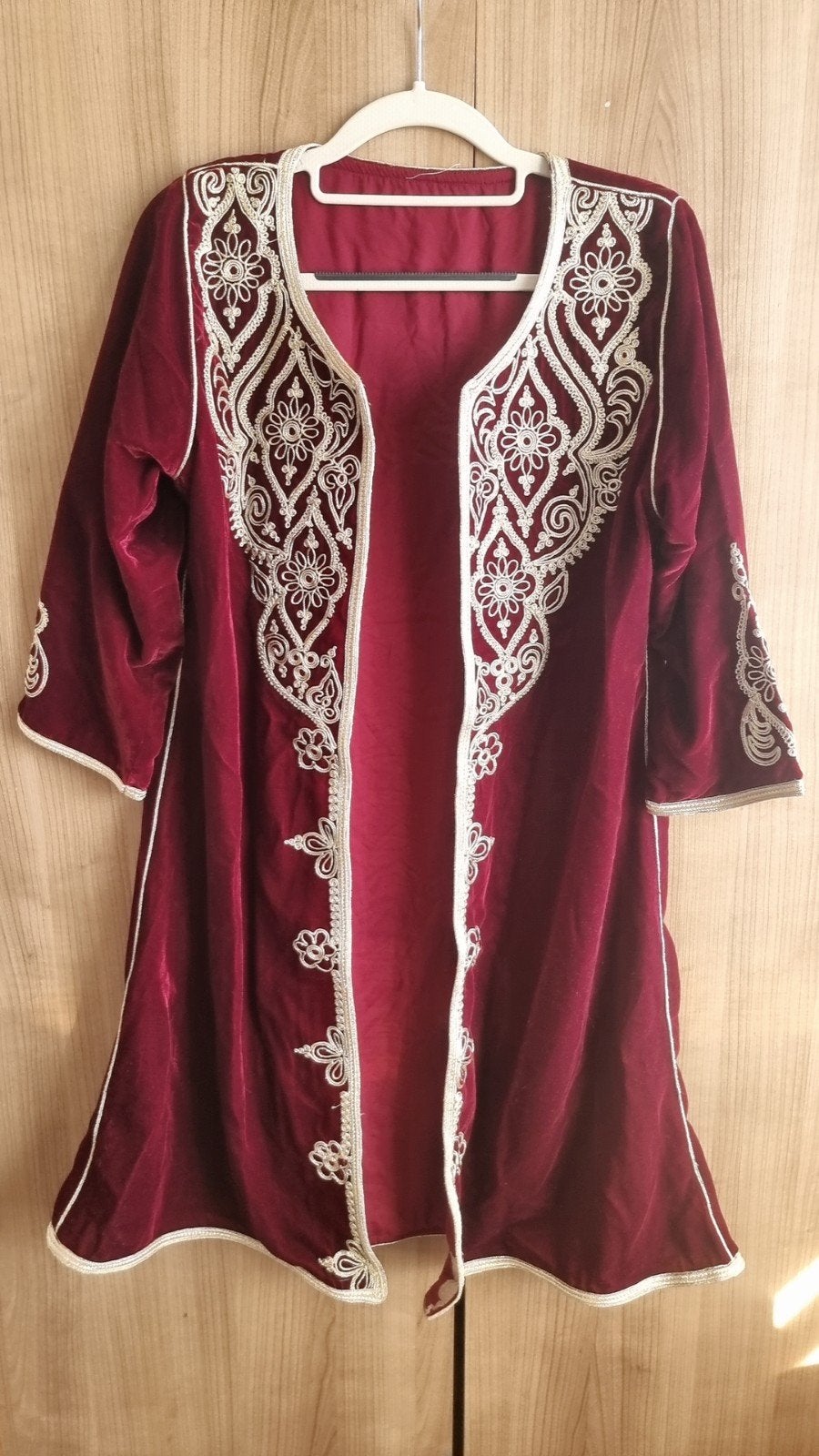 Marokkaanse jasje met borduursel, Ophalen of Verzenden, Zo goed als nieuw, Rood