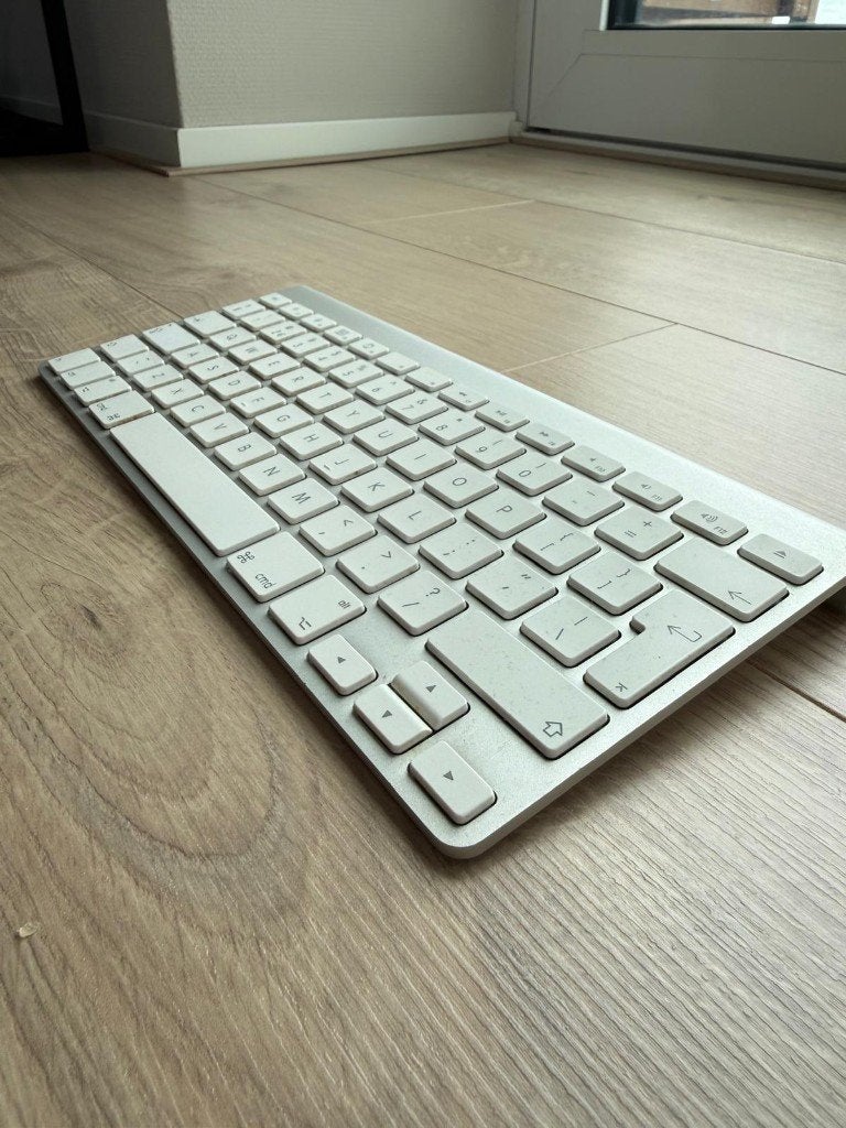 Apple Wireless Keyboard A1314 – Bluetooth – QWERTY, Computers en Software, Toetsenborden, Ophalen