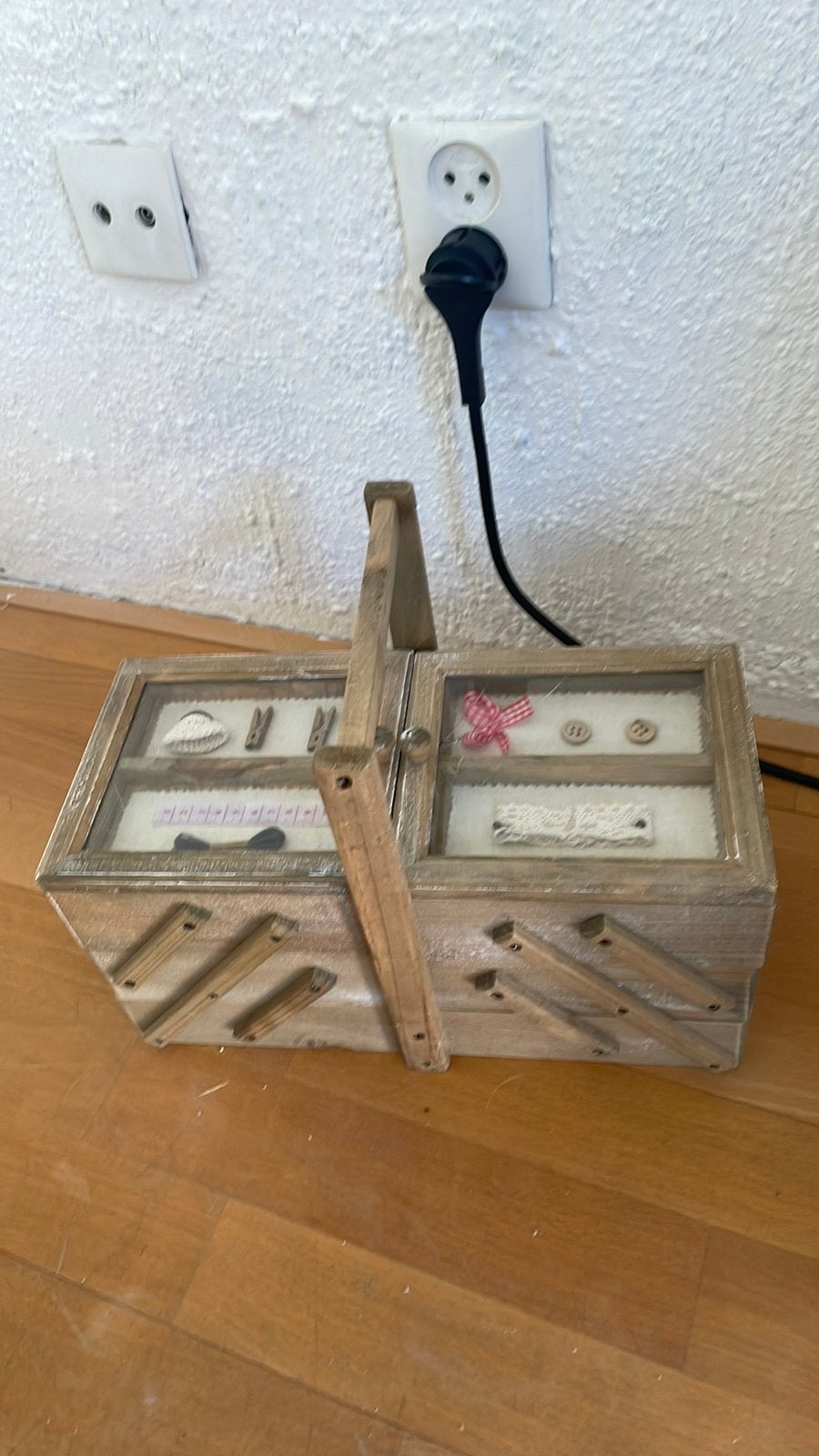 Naaibox, Ophalen, Gebruikt, Minder dan 50 cm
