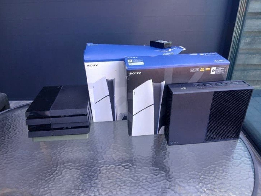 Gezocht naar 2dehands consoles!!, 2 spelers, Ophalen, Zo goed als nieuw, Overige genres