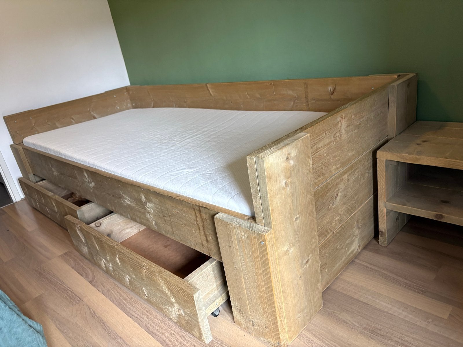 Steigerhouten bed 220x90 met laden en nachtkastje, Ophalen, Gebruikt, 90 cm, Eenpersoons