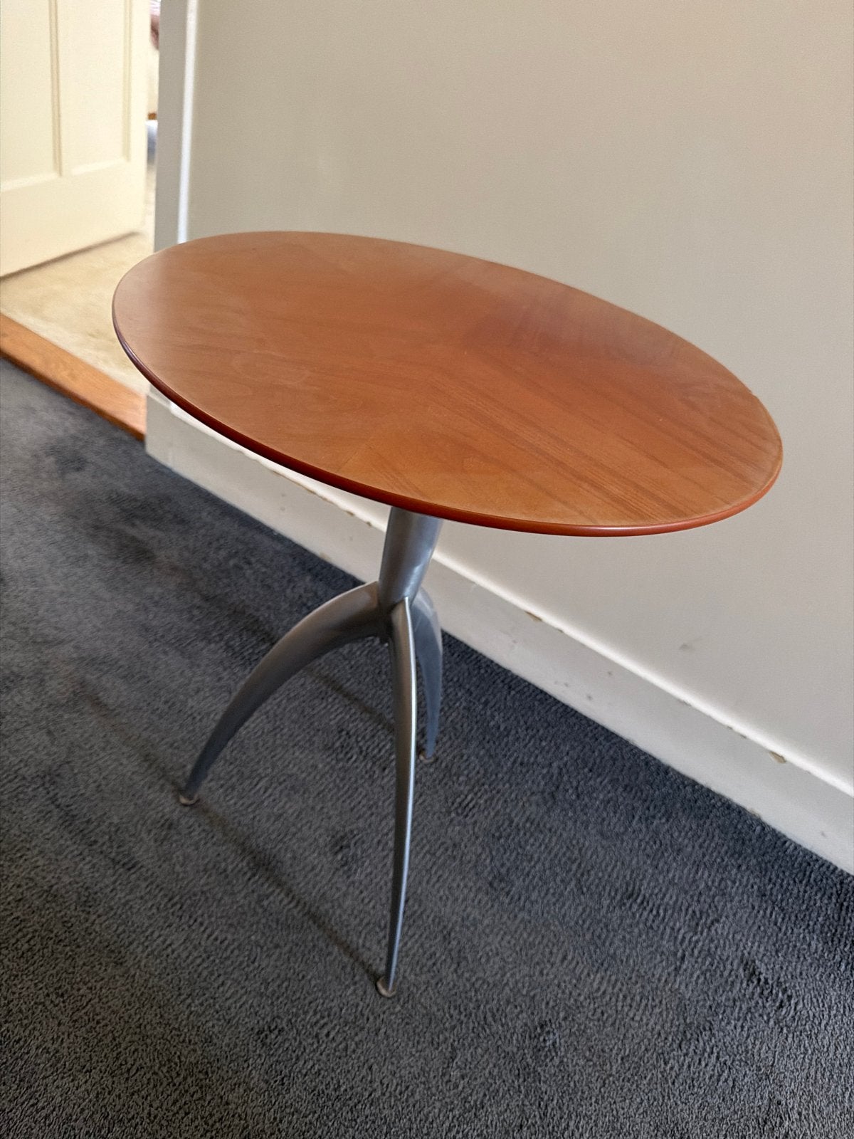 Jolly bijzettafel van Magis, design Marc Berthier, Gebruikt, 55 tot 75 cm, Ovaal, Hout