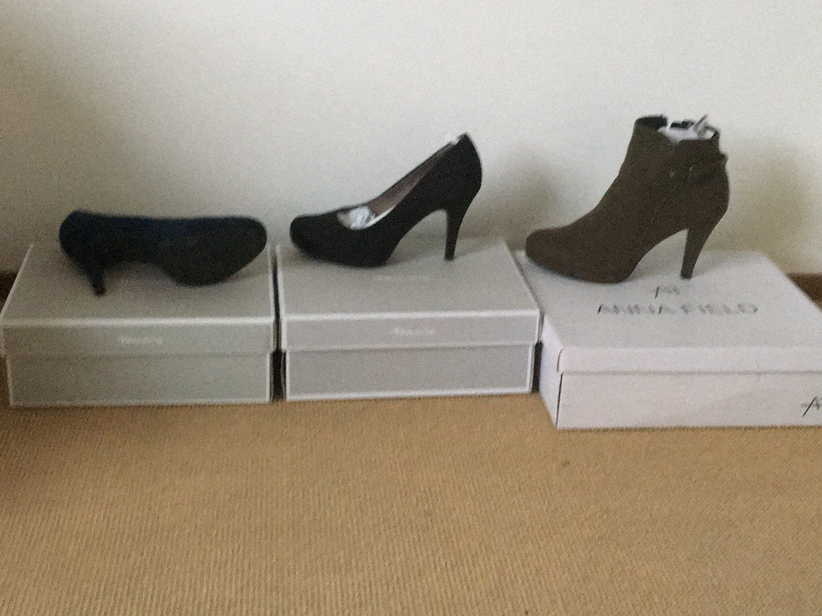 3 paar nieuwe pumps, Ophalen of Verzenden, Zo goed als nieuw