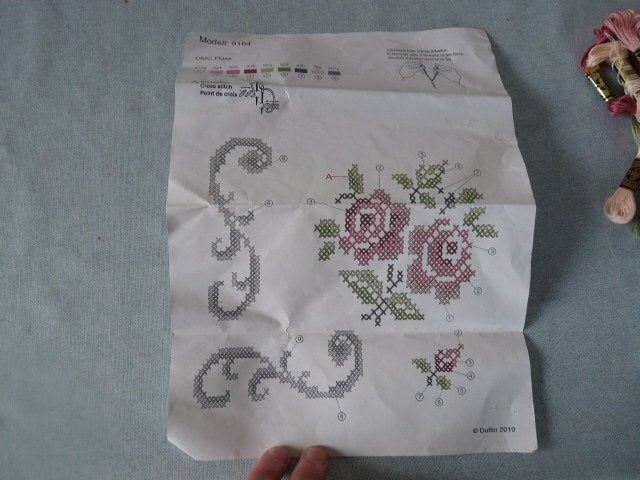 Mooi bloem borduurpatroon met garen model 335.184 Pako, Ophalen of Verzenden, Zo goed als nieuw, Handborduren, Borduurpakket