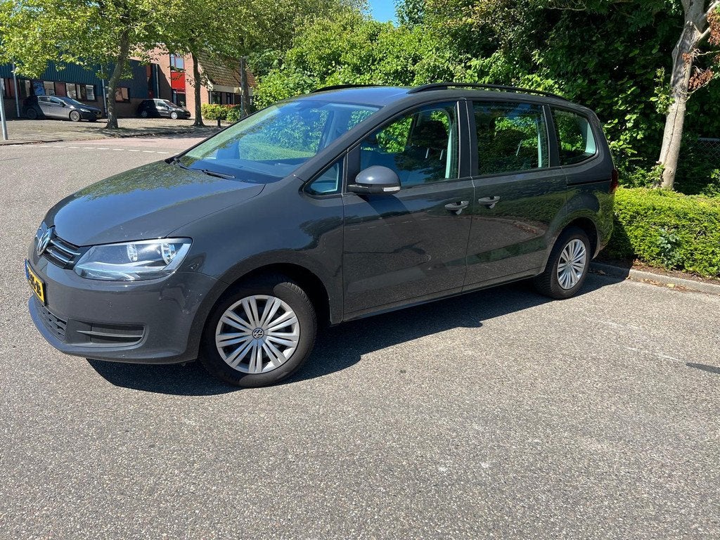 Volkswagen SHARAN 1.4 TSI Automaat / 7 persoons / sensoren /, Auto's, Volkswagen, 15 km/l, 4 cilinders, 7 stoelen, 1668 kg