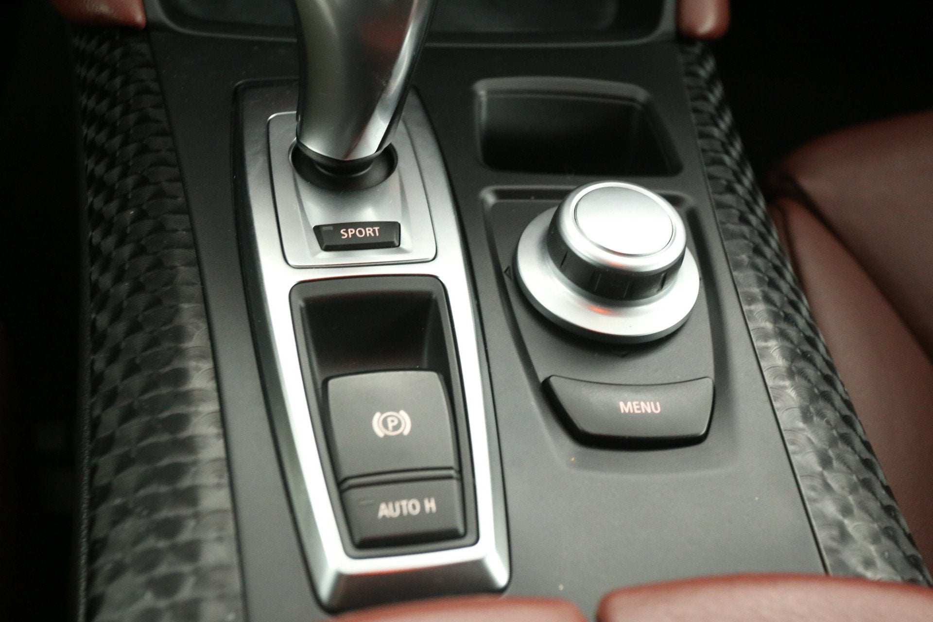 Foto 35 van BMW X6 xDrive High Executive 408PK | Youngtimer | Camera | M