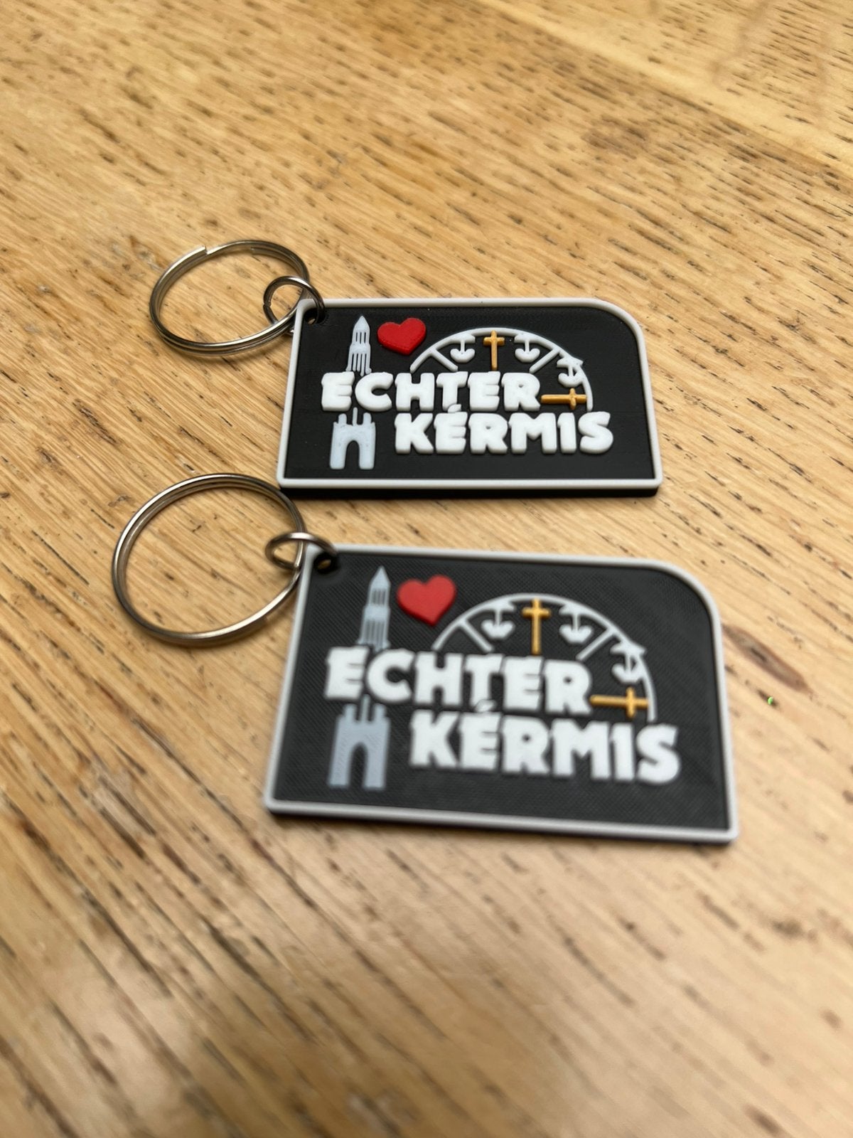 2 niwuwe sleutelhangers Echter kermis, Verzamelen, Ophalen, Nieuw