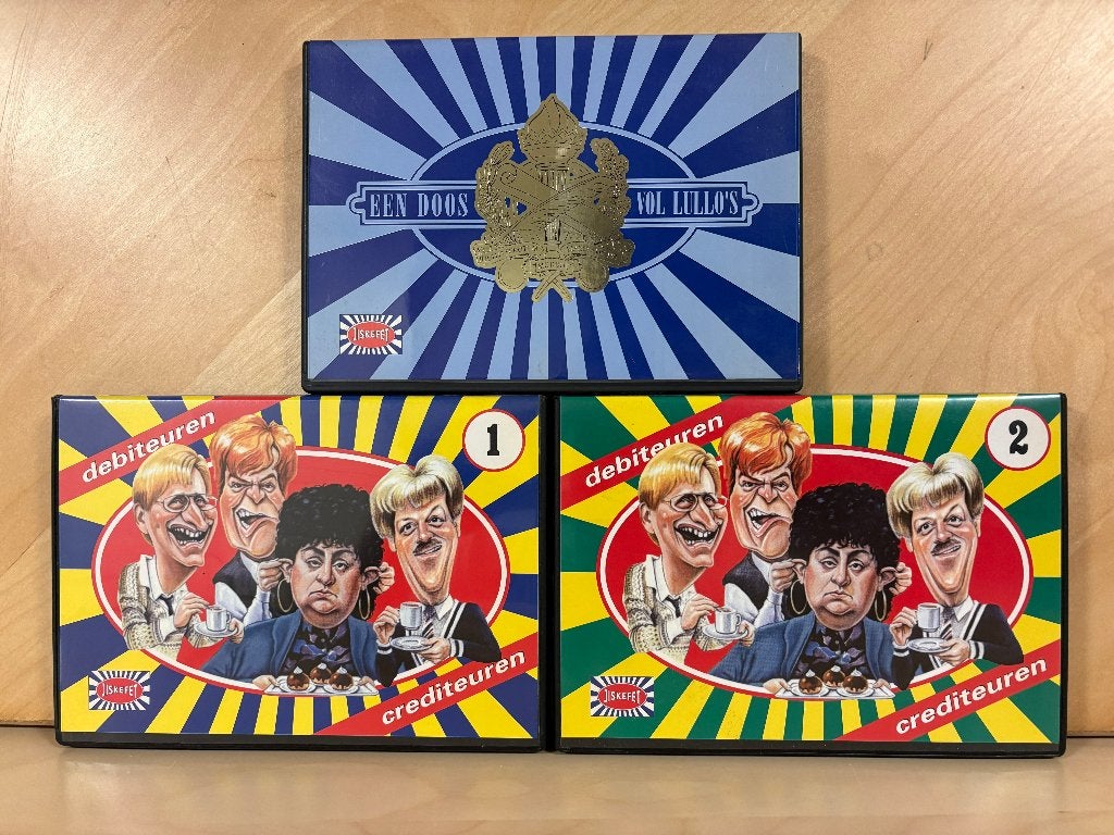 Pakket Jiskefet DVD's - Lullo's & Debiteuren Crediteuren, Stand-up of Theatershow, Overige artiesten, Alle leeftijden, Zo goed als nieuw