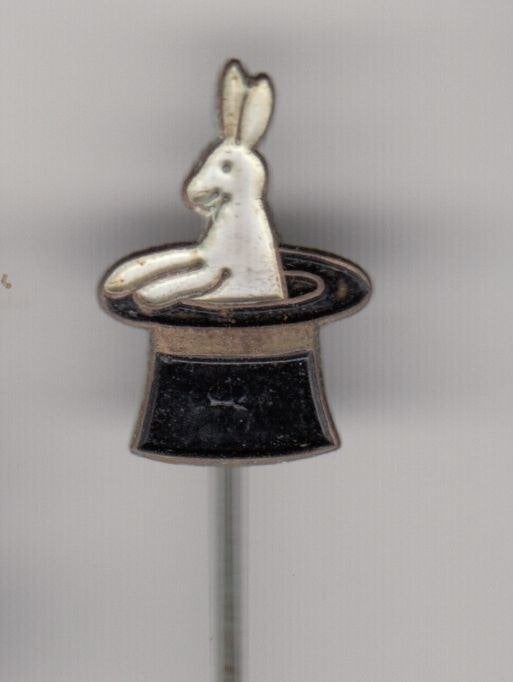 Goochelaar Magic Konijn uit de Hoge Hoed speldje, Verzamelen, Speldjes, Pins en Buttons, Gebruikt, Niet vindbaar, Niet vindbaar