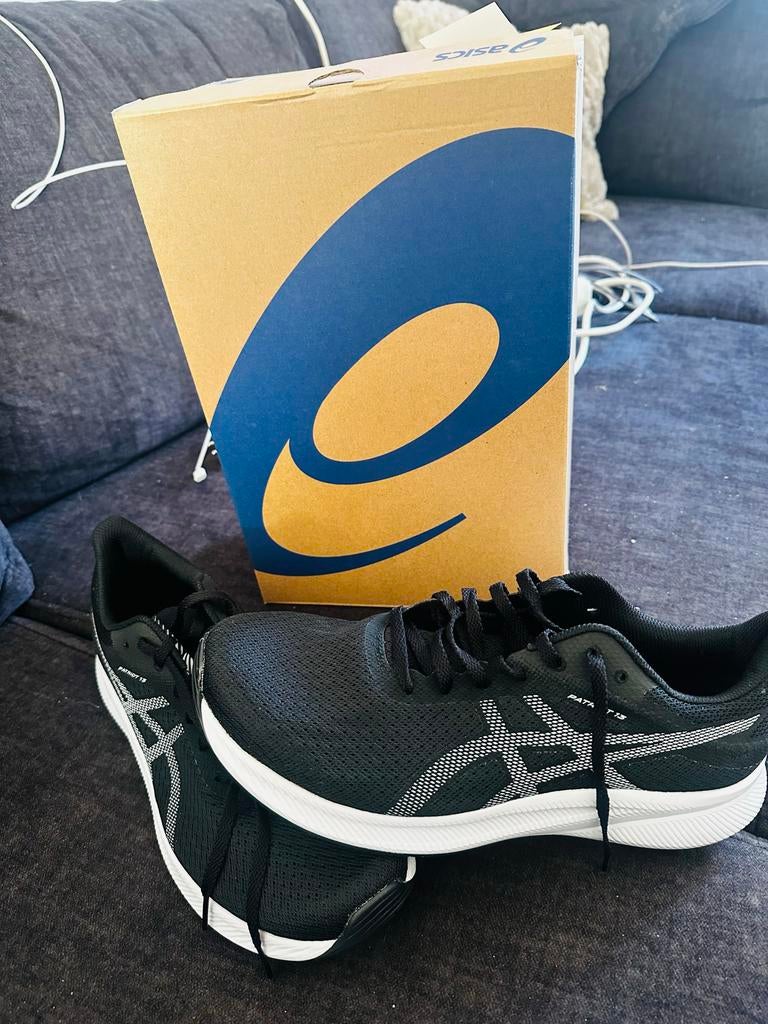 Nieuwe Asics hardloopschoenen - Maat 43.5, Ophalen of Verzenden, Nieuw, Zwart, Sneakers of Gympen