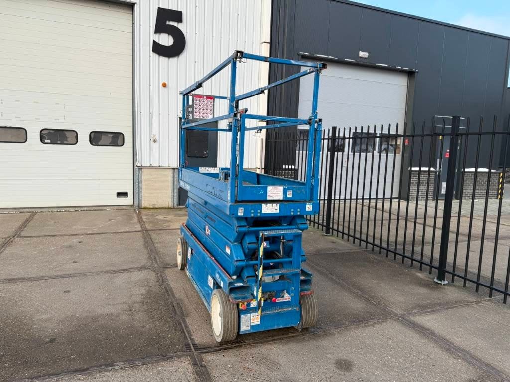 Foto 3 van Skyjack SJ 3226 Schaar hoogwerker 10 meter (bj 2015)