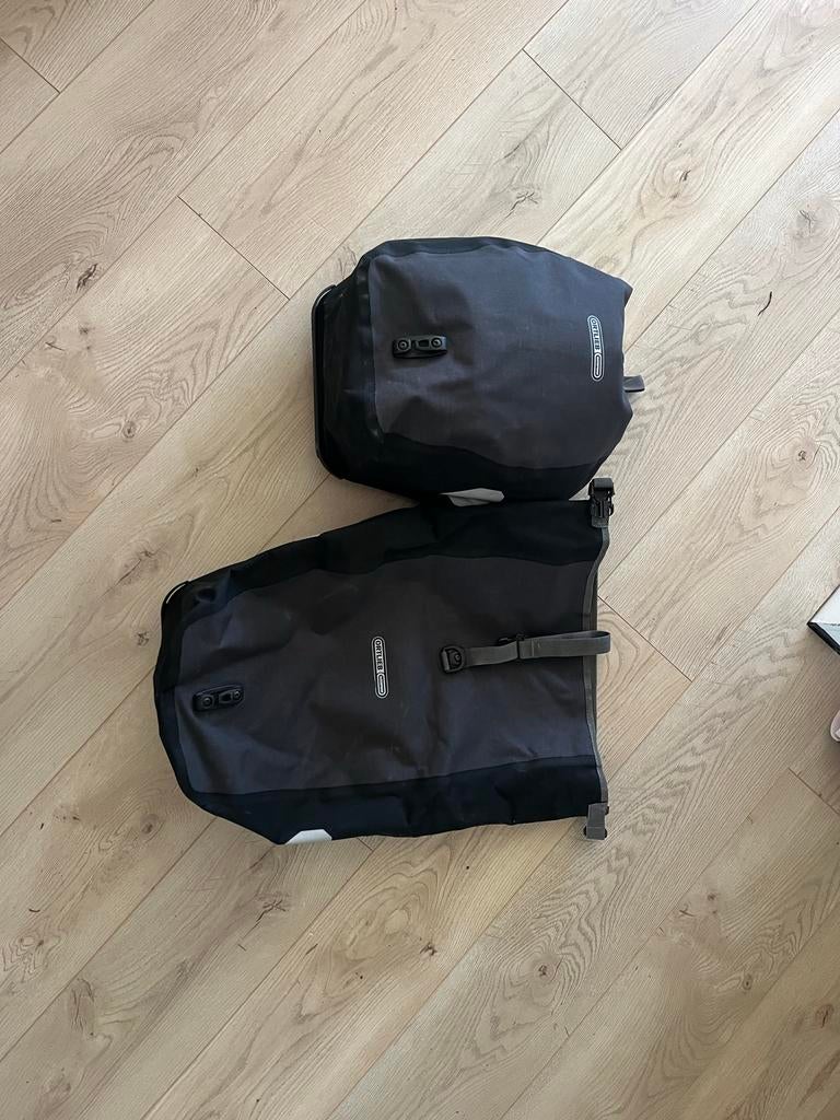 Ortlieb fietstassen evt icm achterdragers, Ophalen of Verzenden, Gebruikt