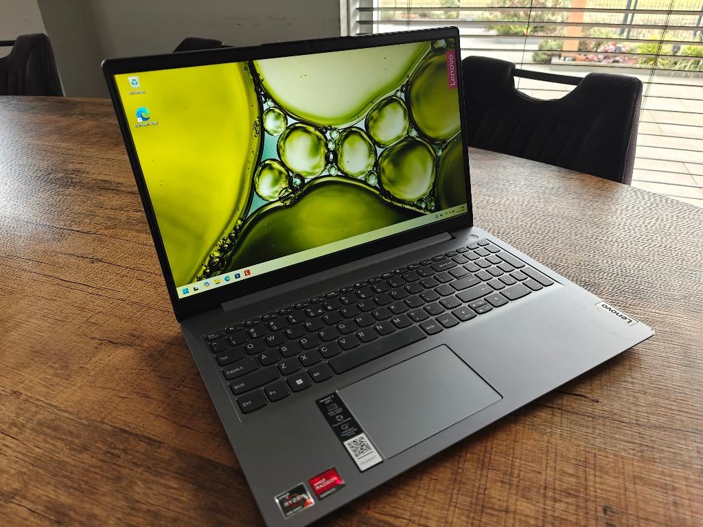 Lenovo IdeaPad 3 15ALC6 (82KU01EBMH) aangeboden, 512 GB, Zo goed als nieuw, AMD Ryzen 7, SSD