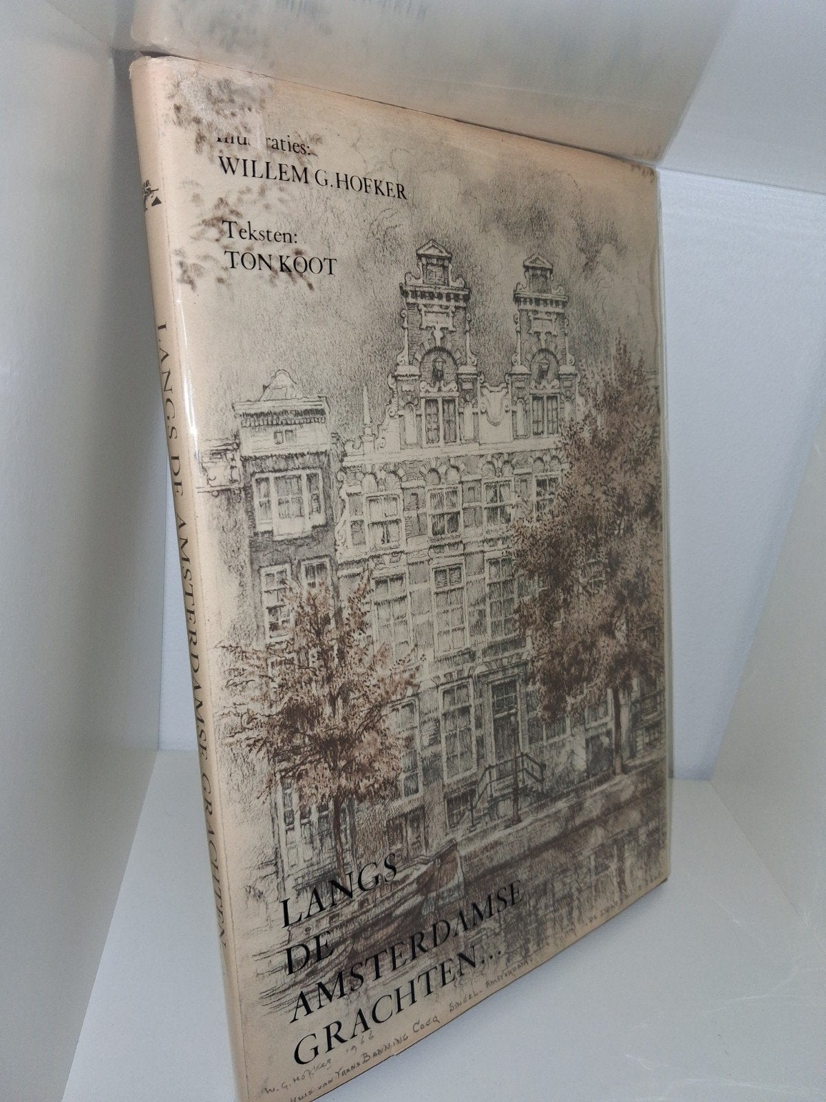 Langs de Amsterdamse Grachten - Willem G. Hofker & Ton Koot, Boeken, Literatuur, Zo goed als nieuw, Nederland, Verzenden