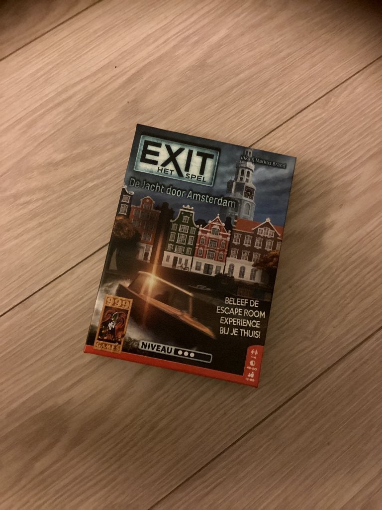 Escapespellen Exit jacht door Amsterdam en Unlock 10, Ophalen of Verzenden, Zo goed als nieuw