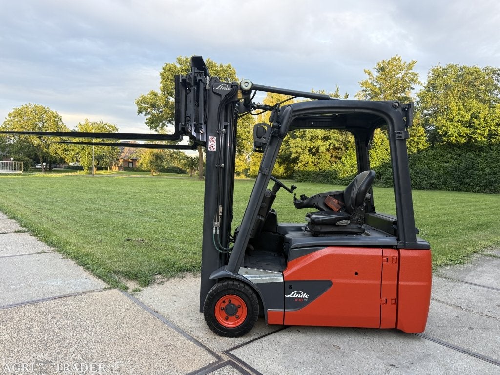 Linde 1600KG 2018 triplex freelift Sideshift vorkversteller, Info@vanbeurdenheftrucks.nl, Linde, Heftruck, Ophalen of Verzenden